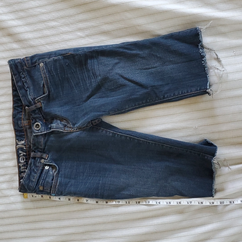 Hurley  skinny cropped blue jeans.  Size 25.